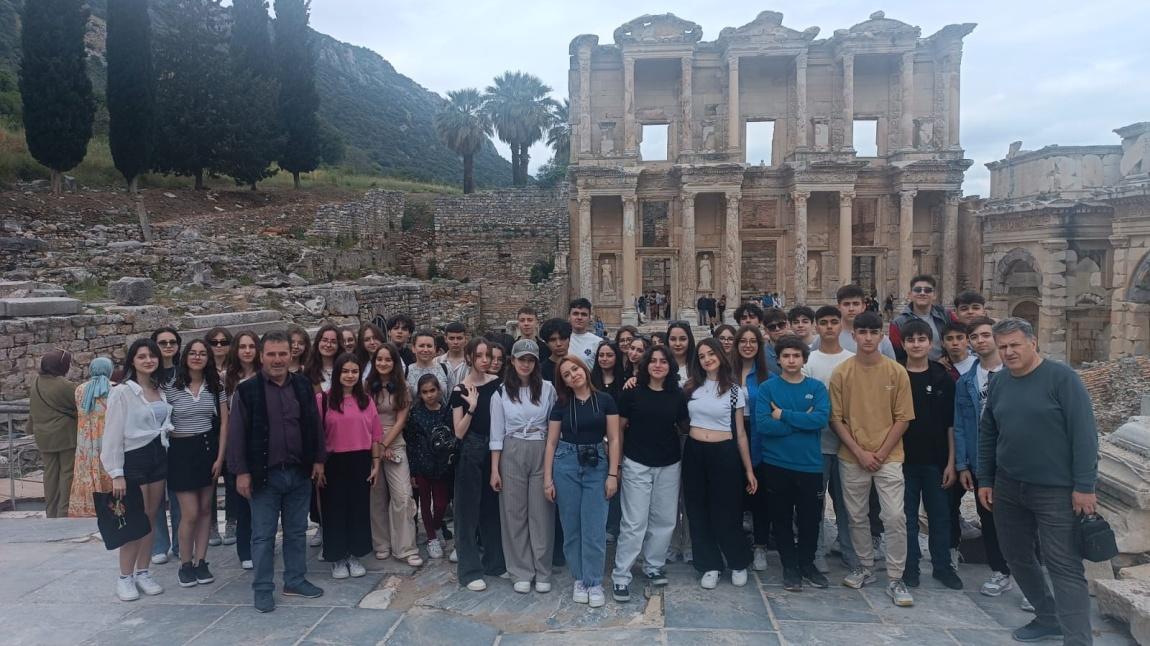 Gönen Anadolu Lisesi Öğrencilerinin Efes Gezisi